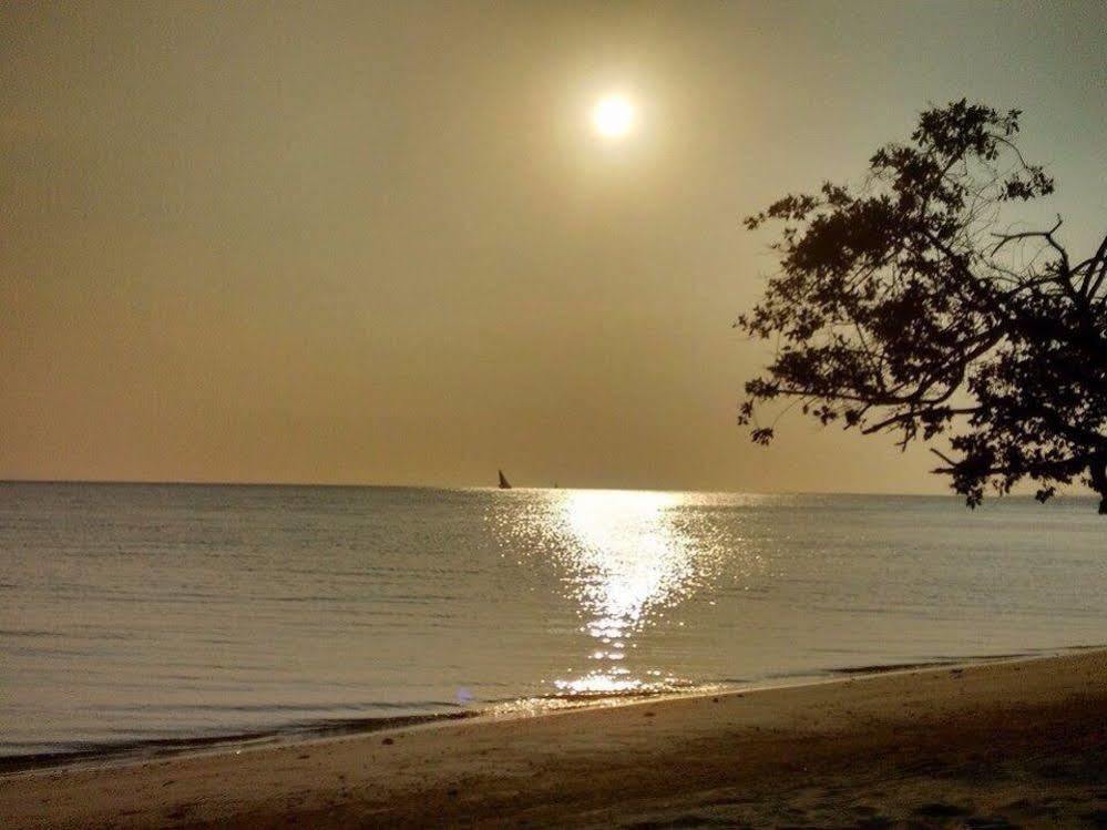 Sabai Beach Hotel Isla Barú Kültér fotó